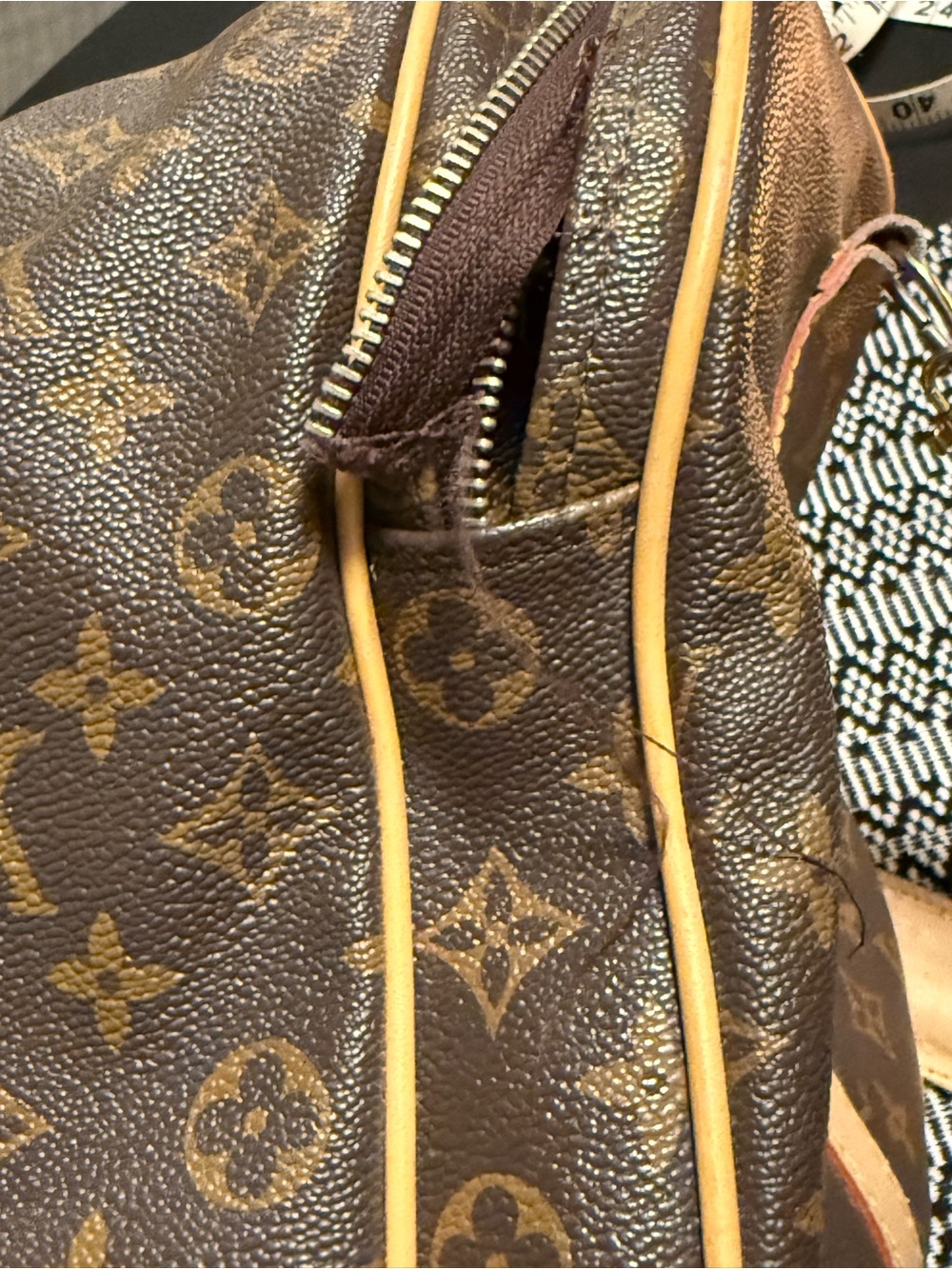 Louis Vuitton Monogram Duffel in Brown with Tan Trim. - Picture 16 of 16